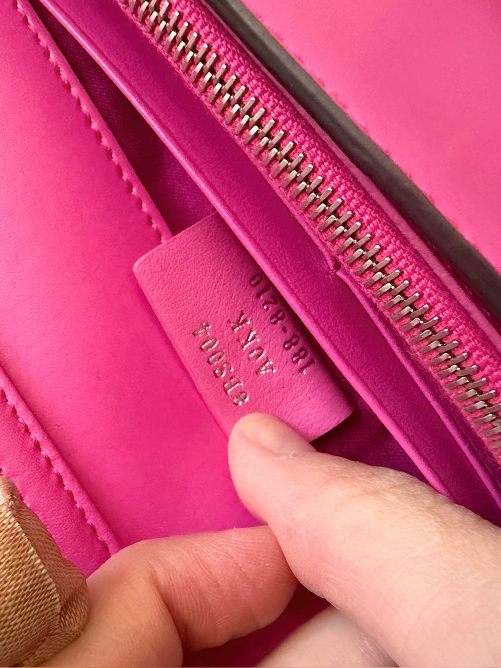 SOLD❗️FENDI Calfskin F is Fendi Kan I WOC chain crossbody bag fuchsia pink - Picture 10 of 11